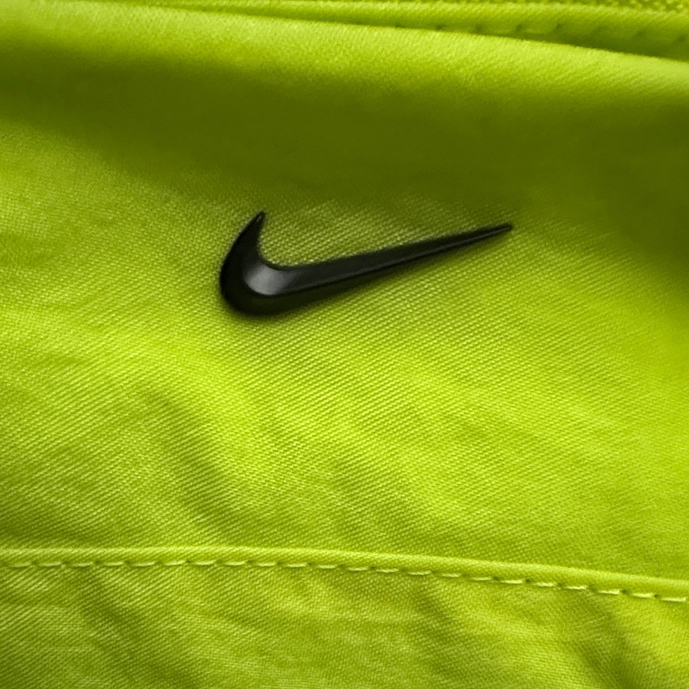 Nike Aura Crossbody Bag Bright Neon Green Waist Bag - Picture 5 of 11